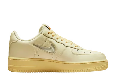 Nike Air Force 1 Low Coconut Milk (W)