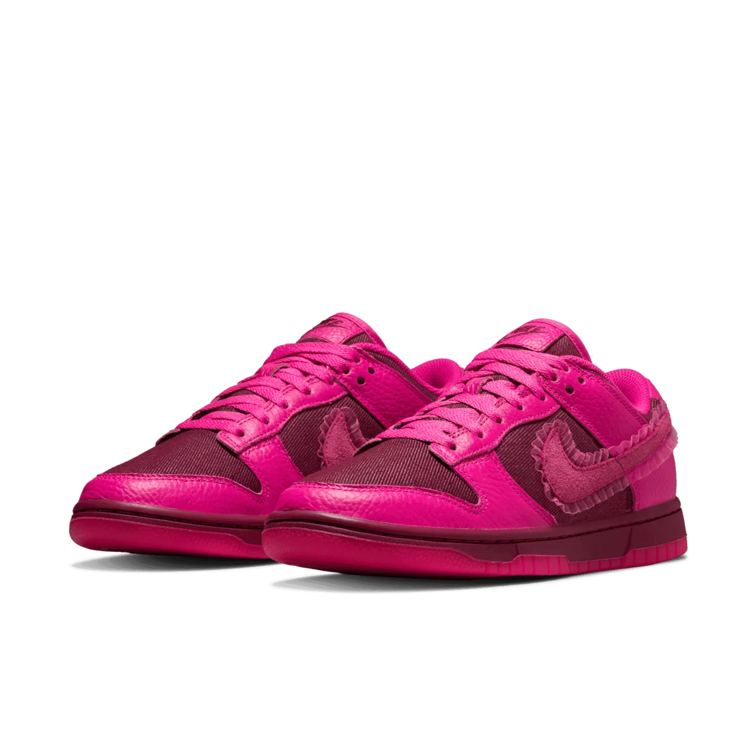 Nike Dunk Low Valentine's Day 2022 (W) image 3