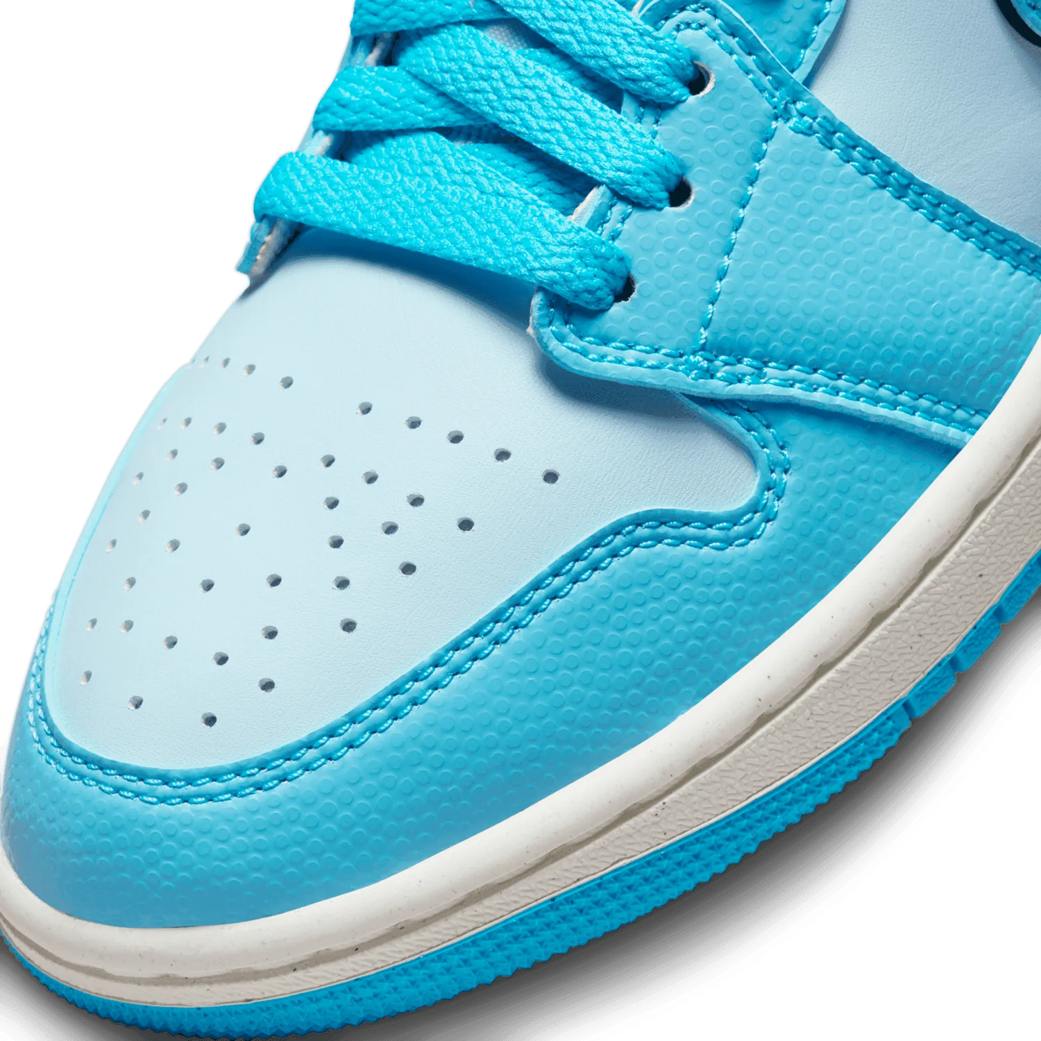 Air Jordan 1 Mid SE Ice Blue Dark Powder Blue (W) image 6