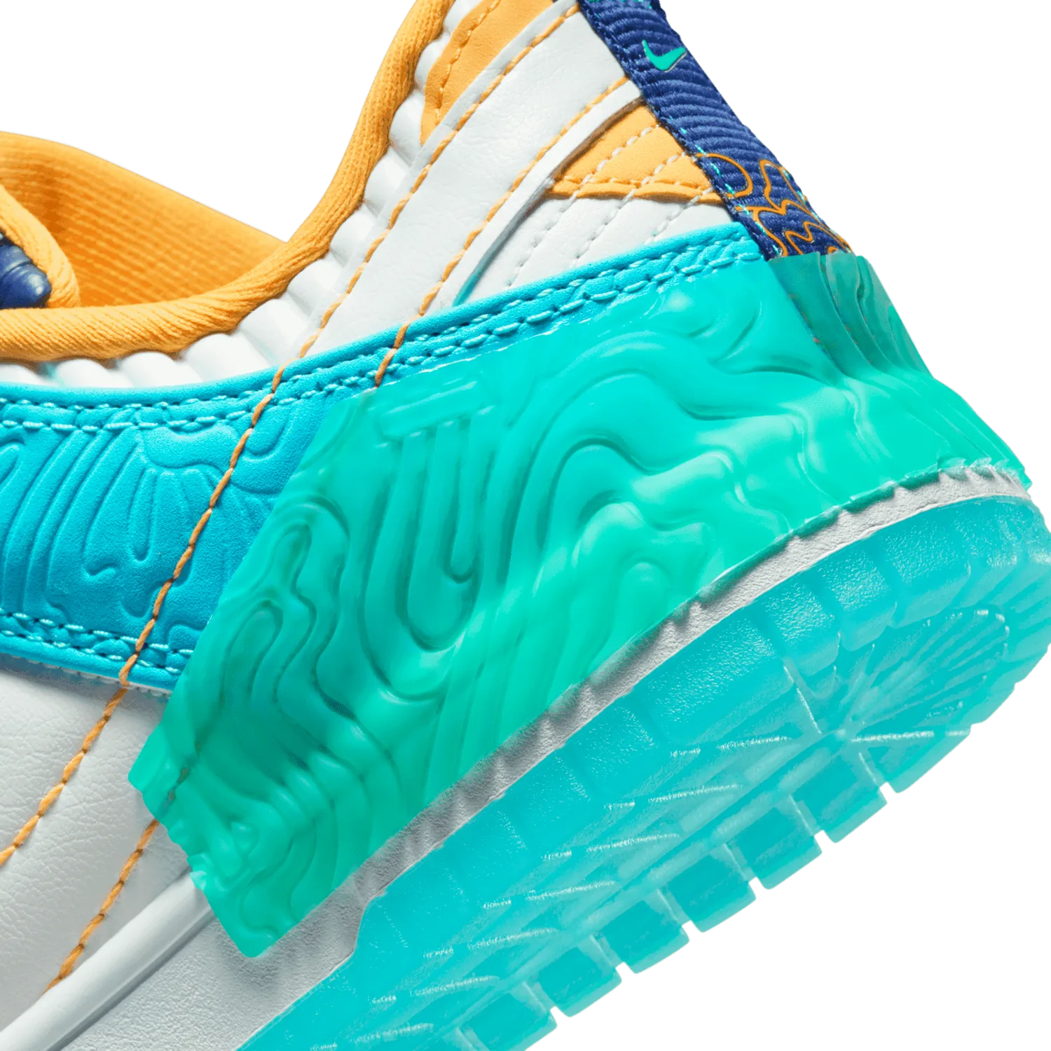 Nike Dunk Low Disrupt SWDC (W) image 7