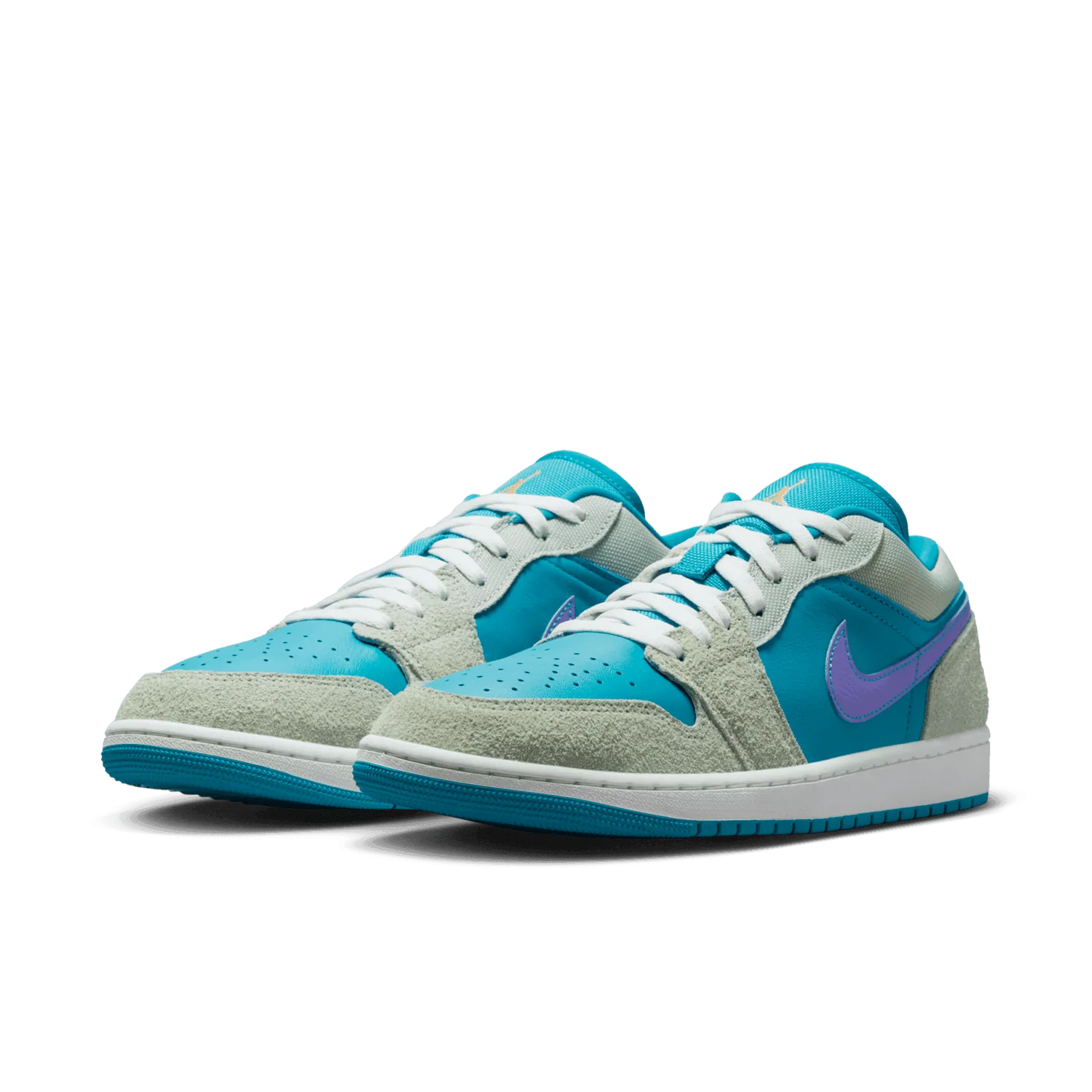 Air Jordan 1 Low SE Light Bone Aquatone (W) image 4