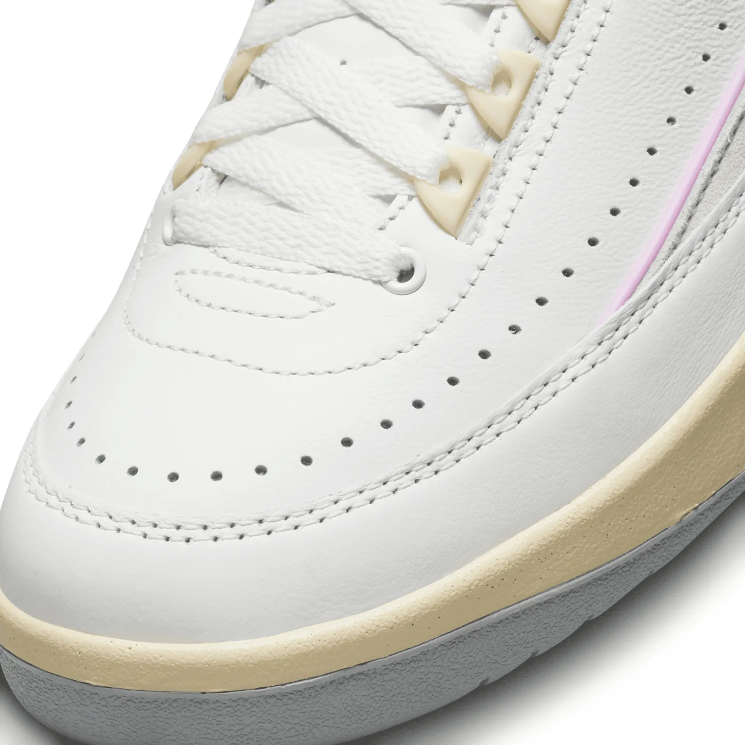 Air Jordan 2 Retro Low Look Up In The Air (W) image 3