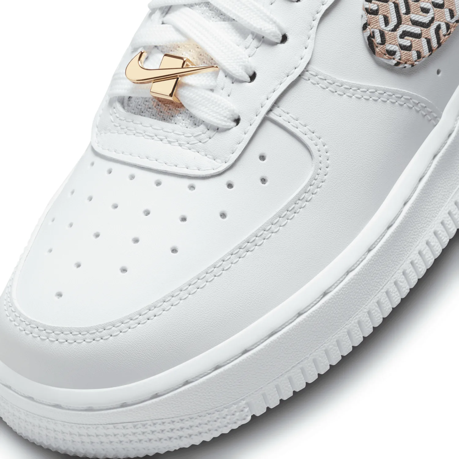 Nike Air Force 1 Low United in Victory White (W) image 6