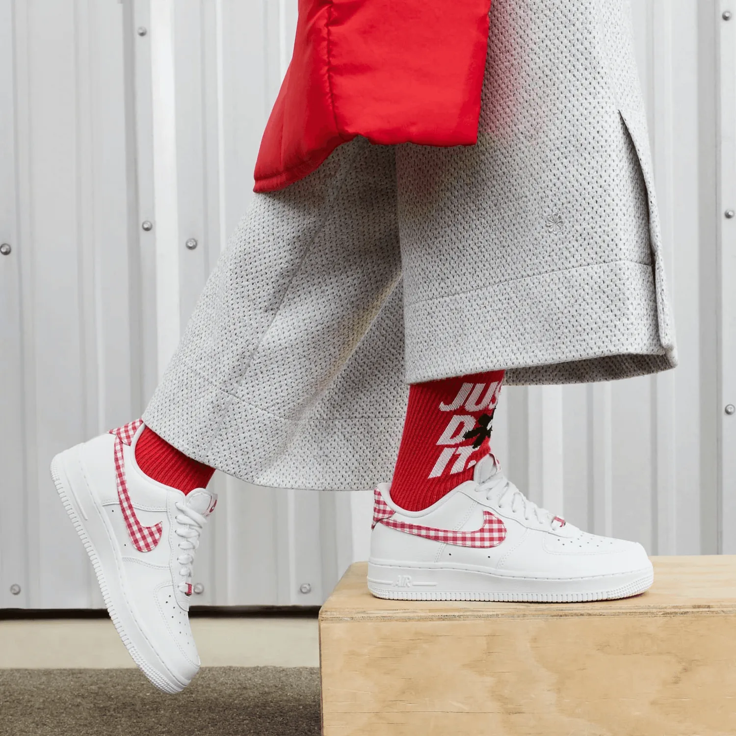 Nike Air Force 1 Low Gingham White Mystic Red (W) image 2