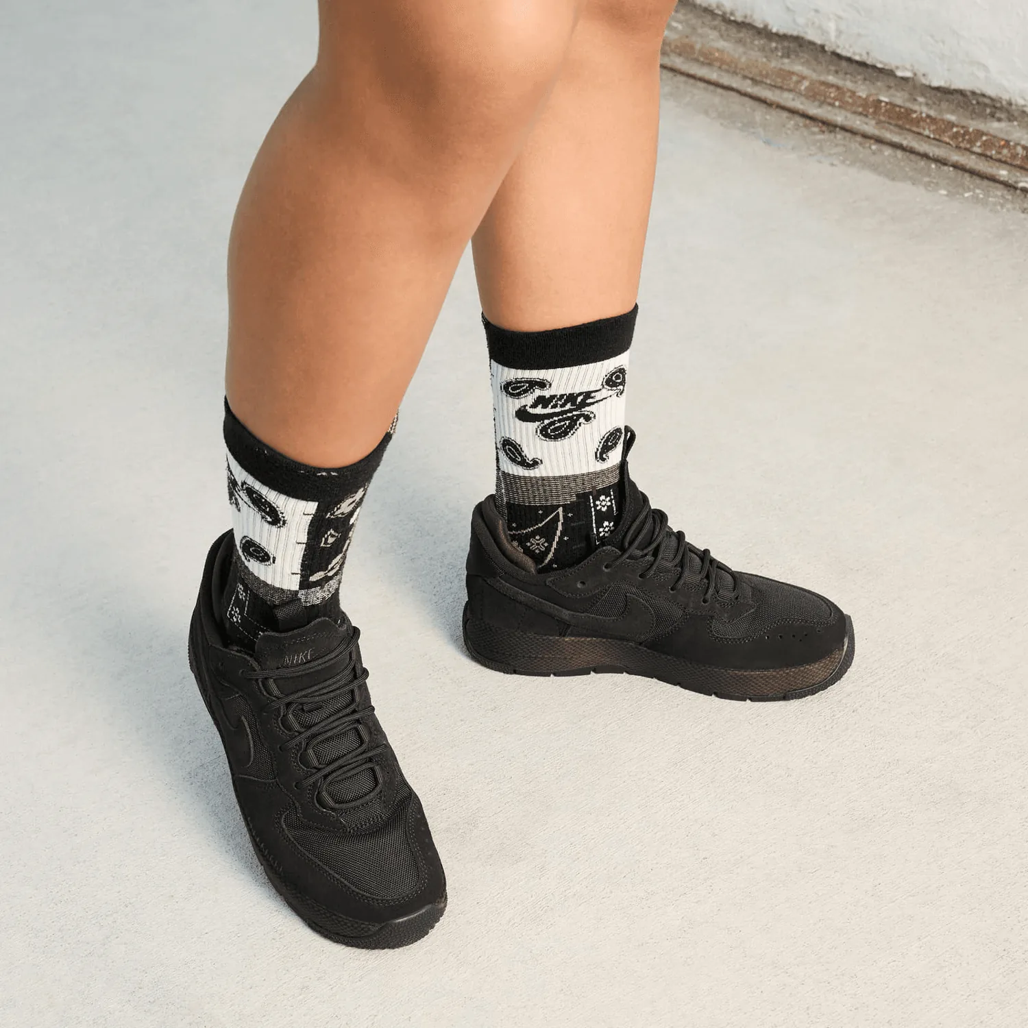 Nike Air Force 1 Wild Black Velvet Brown (W) image 2
