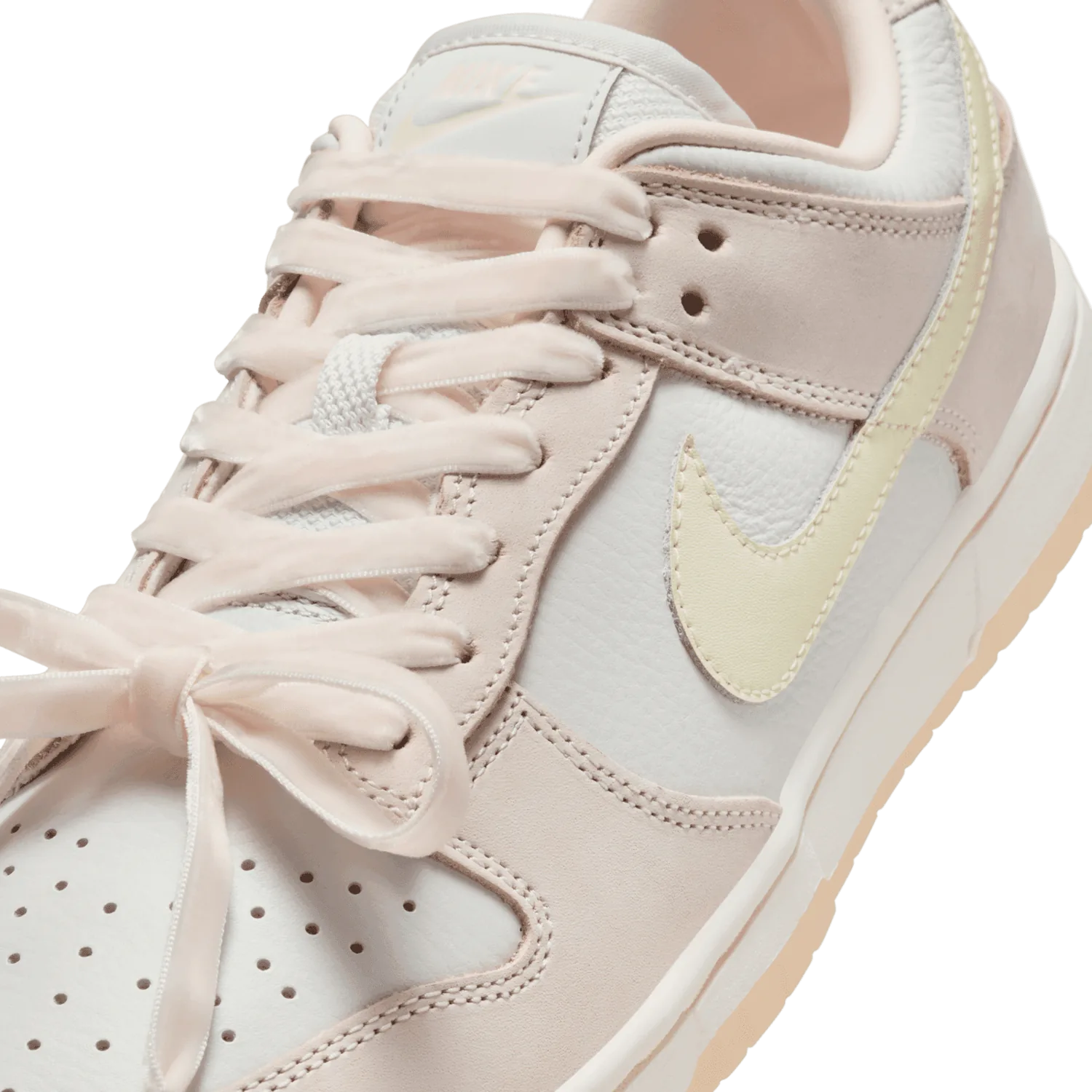Nike Dunk Low Light Soft Pink (W) image 6