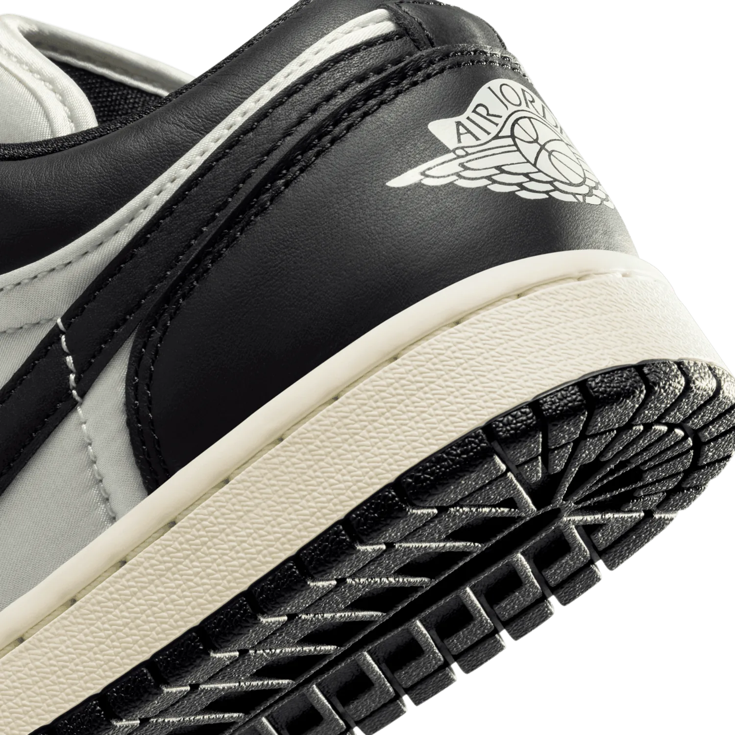 Air Jordan 1 Low SE Vintage Panda (W) image 7