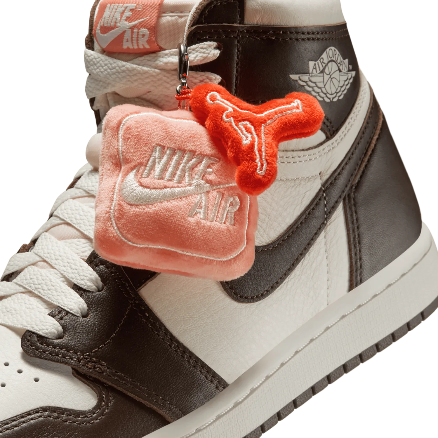 Air Jordan 1 Retro High OG Baroque Brown Light Madder Root (W) image 3