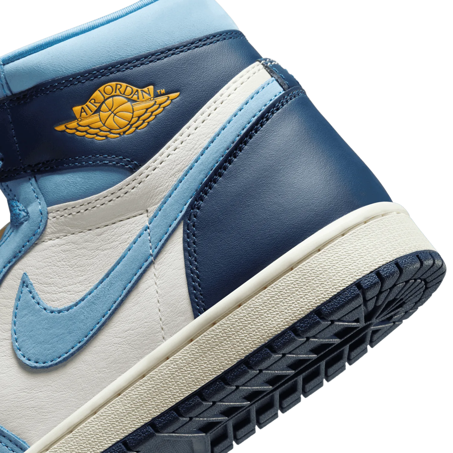 Air Jordan 1 Retro High OG First in Flight (W) image 7
