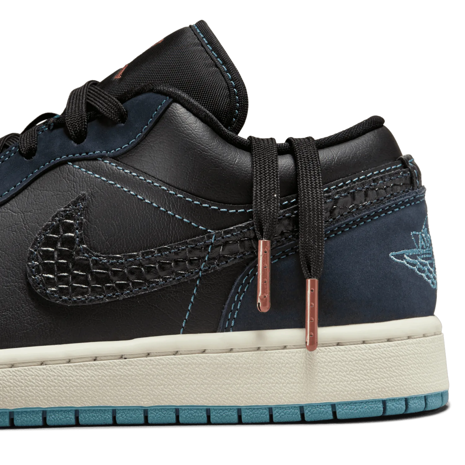 Air Jordan 1 Low SE Black Midnight Navy (W) image 3