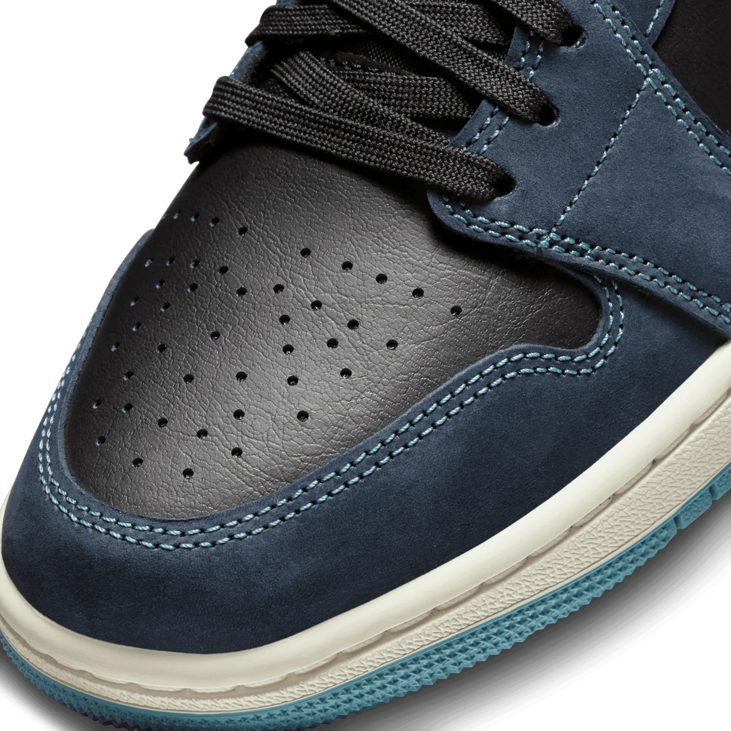 Air Jordan 1 Low SE Black Midnight Navy (W) image 9
