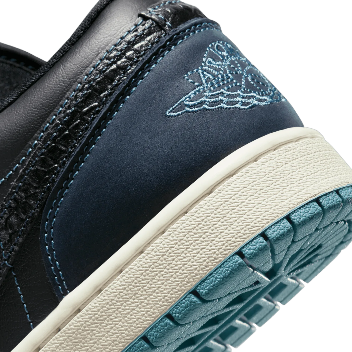 Air Jordan 1 Low SE Black Midnight Navy (W) image 10