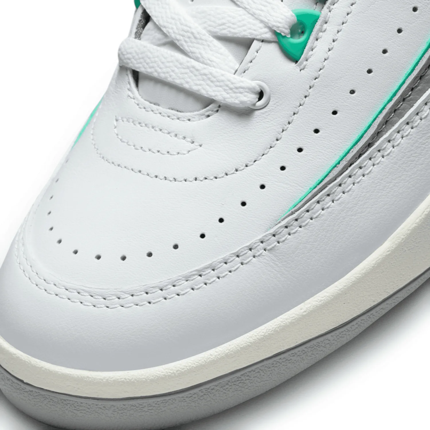 Air Jordan 2 Retro Crystal Mint (W) image 7