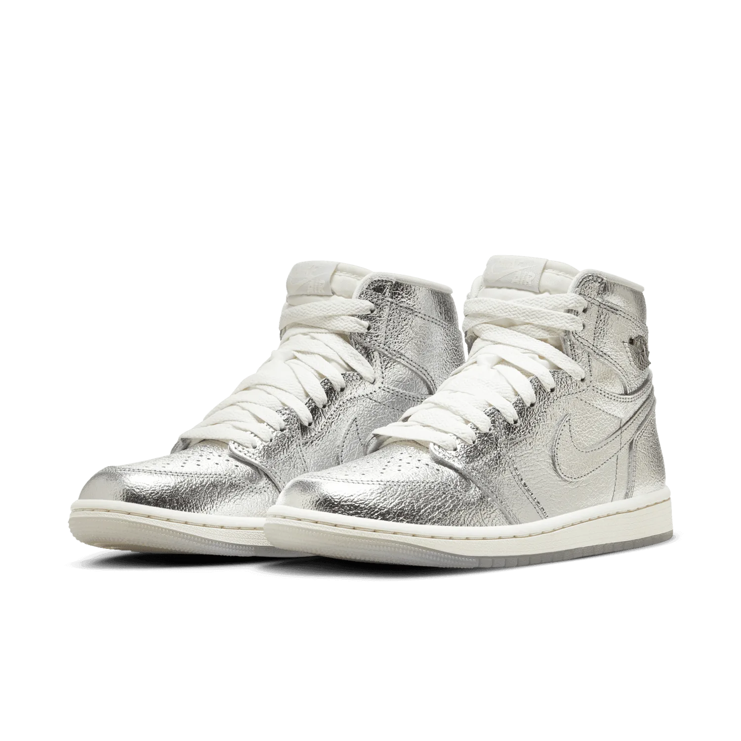 Air Jordan 1 Retro High OG Chrome (W) image 3