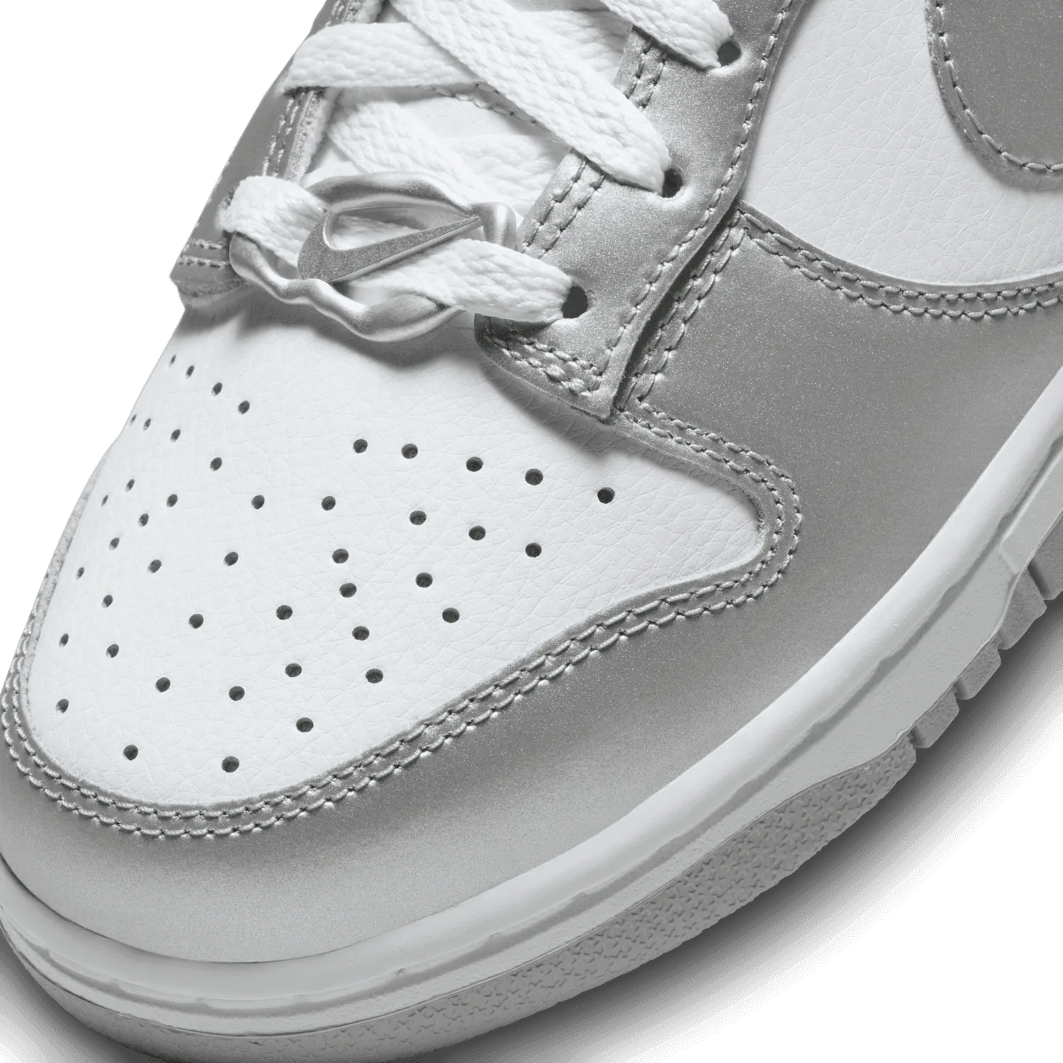 Nike Dunk Low Liquid Metal Silver (W) image 8