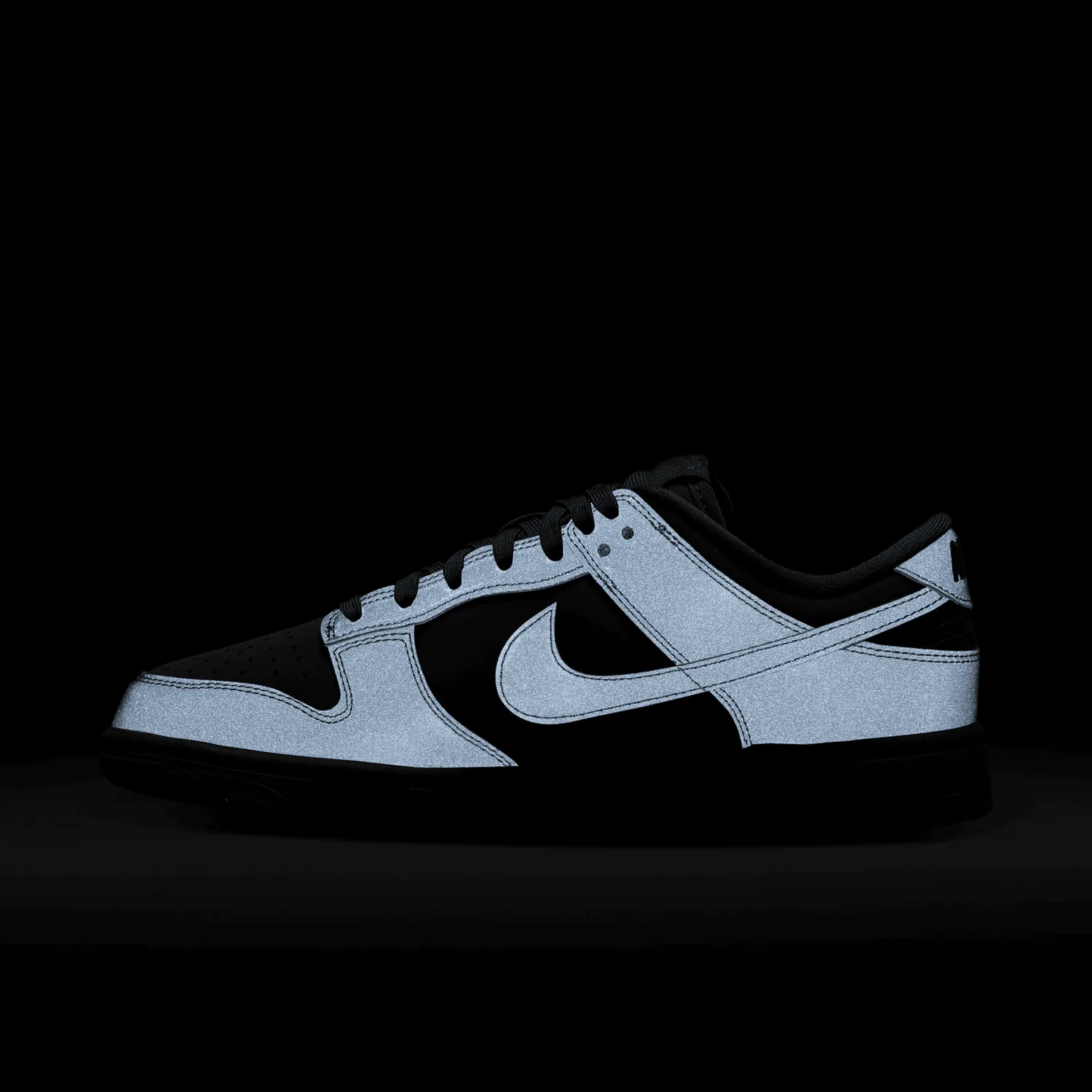 Nike Dunk Low Cyber (W) image 3