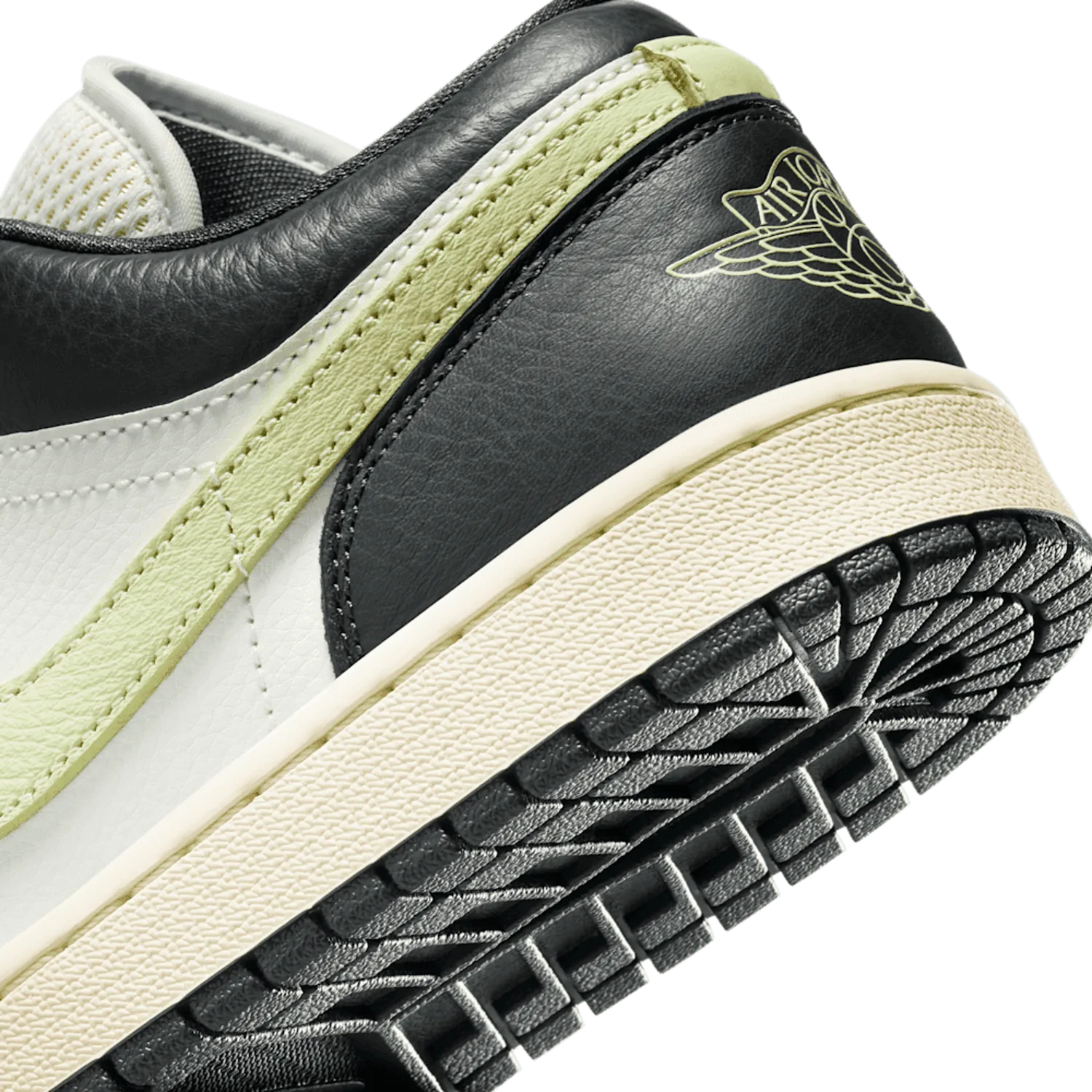 Air Jordan 1 Low SE Fall League (W) image 5