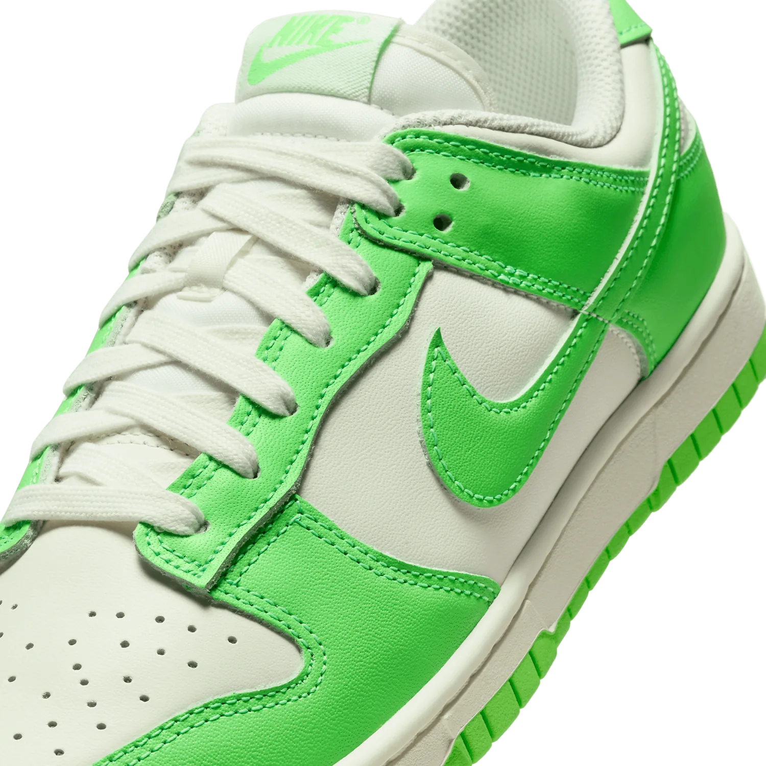 Nike Dunk Low Green Strike (W) image 7